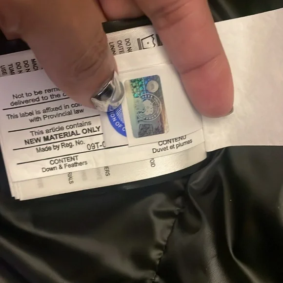 Canada goose size S black Ellison jacket women’s - Picture 8 of 8